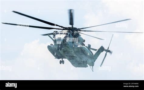 The amazing Sea Stallion helicopter Stock Photo - Alamy