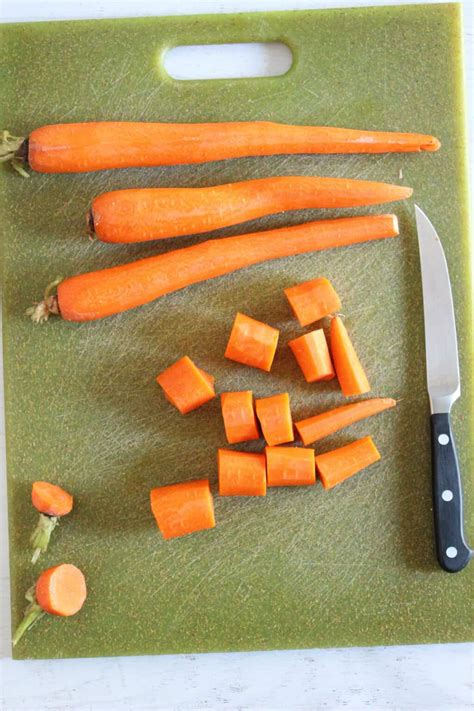 How to Shred Carrots Quickly and Easily: Two Methods - Zest for Baking