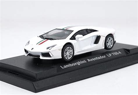 Diecast Lamborghini Aventador LP700-4 Model 1:64 Green / White [VB1A963]