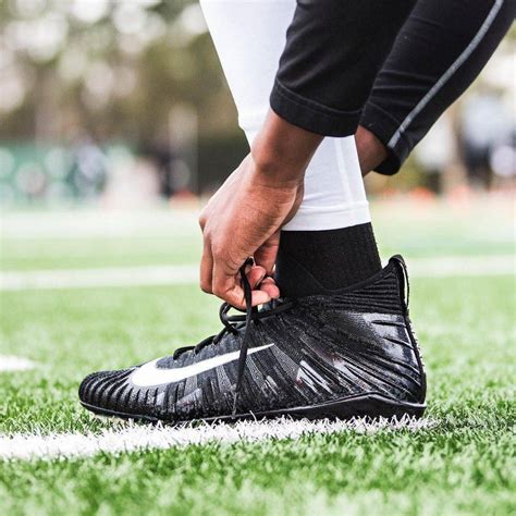 Nike Men's Alpha Menace Shark Cleats | CleatsReport