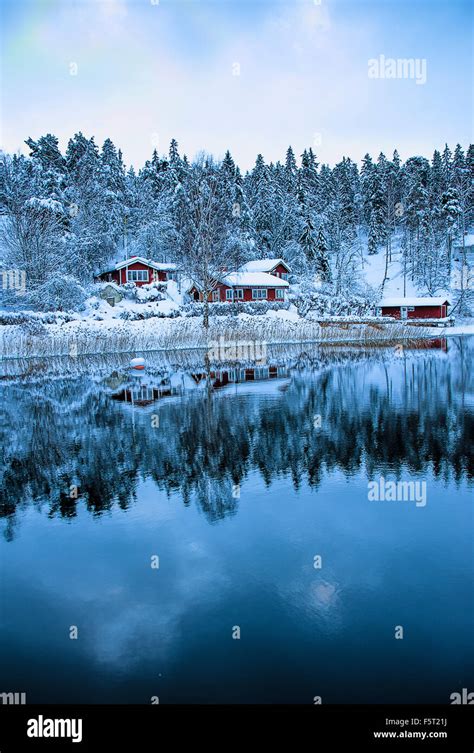 Sweden, Stockholm Archipelago, Uppland, Varmdo, Stromma, Still lake in ...