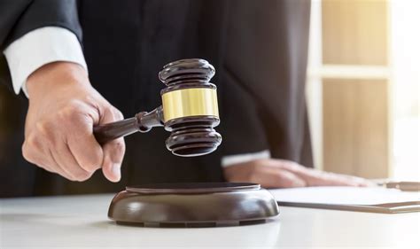 What Are the Benefits of a Judge Trial? - CDH Law PLLC