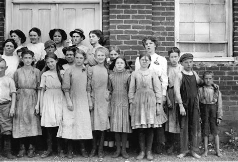 History in Photos: Lewis Hine - Mill Workers