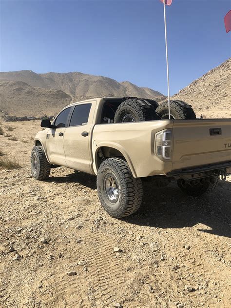 Toyota Tundra prerunner - One Truck To Do It All - offroadium.com