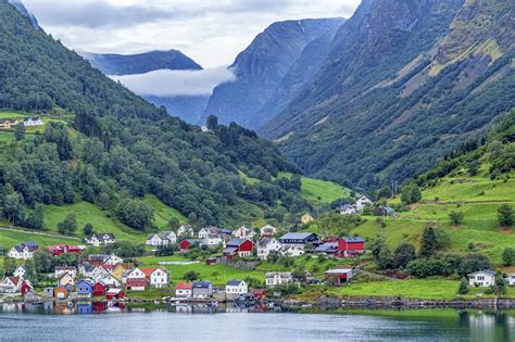 Top 10 Beautiful Small Towns in Norway to See (Ultimate Guide)