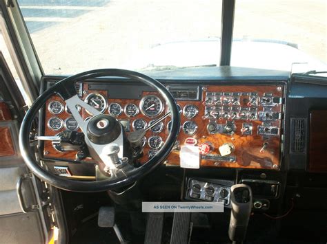 1996 Peterbilt 377