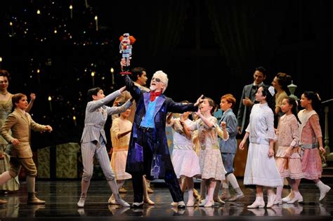 San Francisco Dance Preview: THE NUTCRACKER (San Francisco Ballet ...