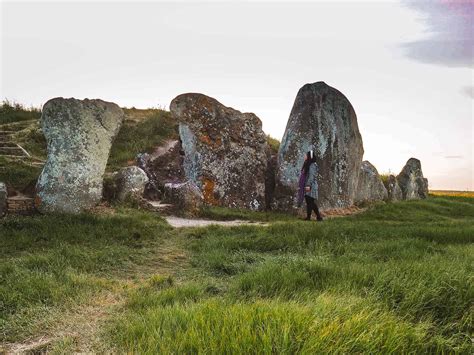 West Kennet Long Barrow - Secrets Of An Ancient House Of The Dead In ...