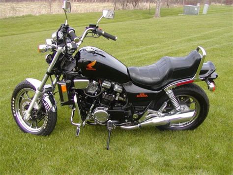 1984 Honda Magna V65 | Bike-urious