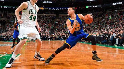 3 Best Steph Curry Ankle Brace Features You Will Love - StayOnTheCourt.Com