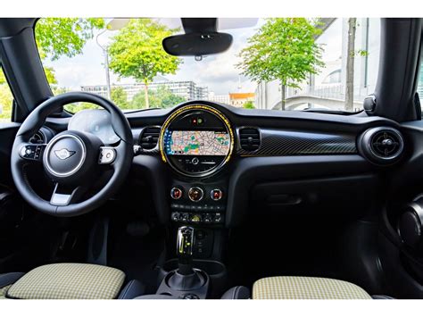 2023 MINI Electric Hardtop: 27 Interior Photos | U.S. News