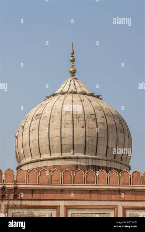 Main dome of the Jama Masjid mosque, Old Delhi, India Stock Photo - Alamy