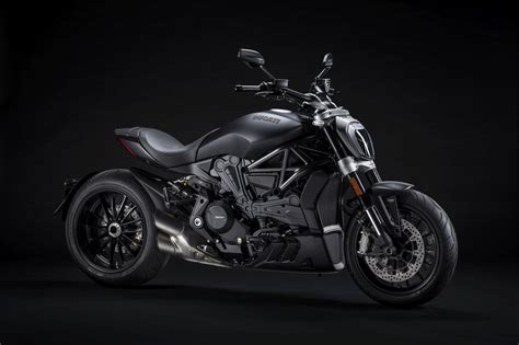 Motorrad Vergleich Ducati XDiavel Dark 2021 vs. Ducati Diavel 1260 2020