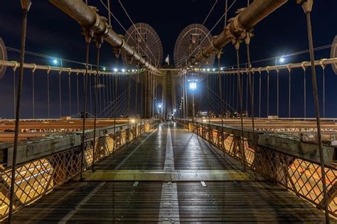 Brooklyn Bridge Sunrise Walk + Best Photo Spots