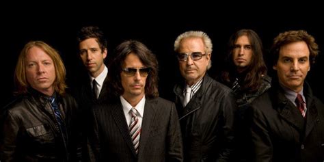 FOREIGNER - TheRoadhouseLive