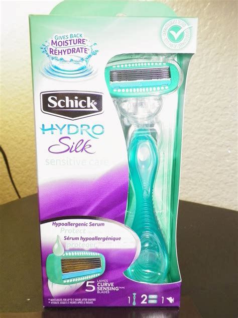 mygreatfinds: Schick Hydro Silk Sensitive Care Razor #GotItFree