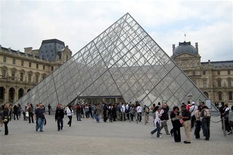 Paris - Musée du Louvre - Cour Napoléon - la Pyramide | Flickr