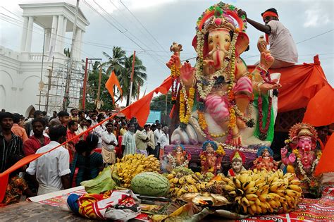 Ganesh Chaturthi Celebration in Mumbai - Famous Festivals of Mumbai