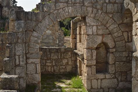 HD wallpaper: tyre, lebanon, arch, ruines, necropolis, ruins, old ...