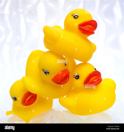 Yellow rubber ducks Stock Photo - Alamy