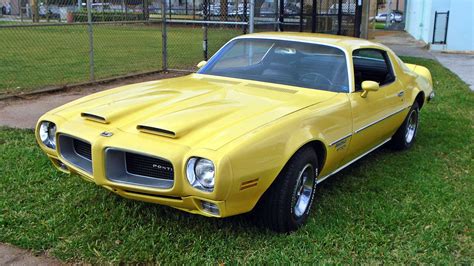 Yellow Gold: 1970 Pontiac Firebird Formula 400 | Barn Finds