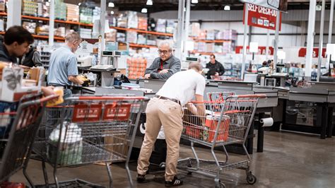 The Real Reason Grocery Store Checkout Lines Are So Narrow