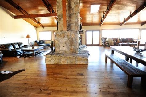 REE_5925_1445 | Diy rustic decor, Collin house, Pioneer woman kitchen