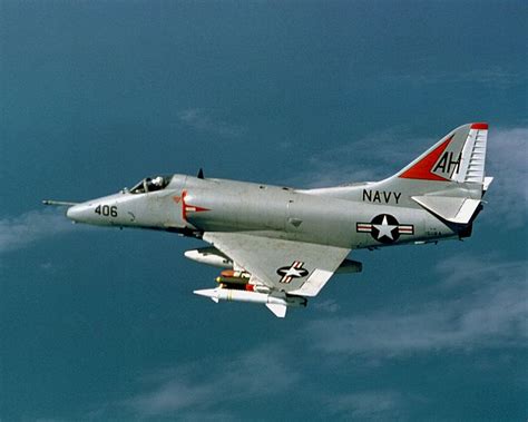 FOTOARMAS.COM: Mc. Donnell Douglas A-4 Skyhawk (USA)