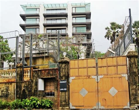 Shah Rukh Khan's House Mannat - Photos, Price, Interior & More ...