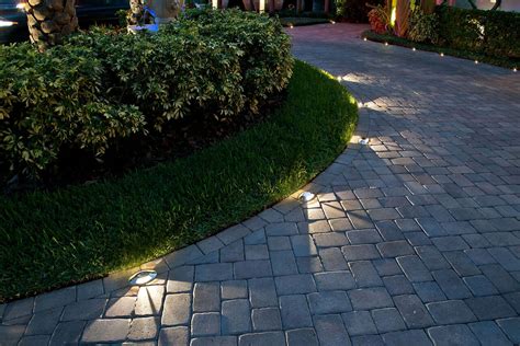 Landscape Lighting Design & Installation St. Louis | Dusk To Dawn