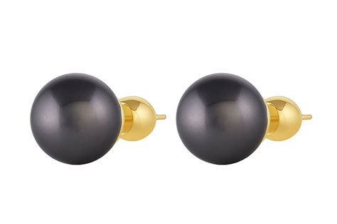 The 15 Best Pearl Earrings of 2023 | by Byrdie