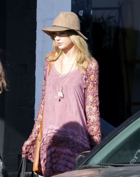 Celebrities Wearing Hats - Hat Trends for Women