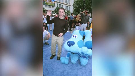 'Blue's Clues' star Steve Burns returns in viral video