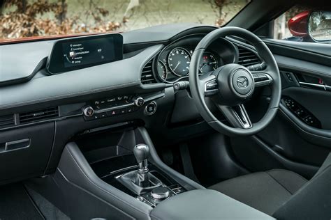 Mazda3 Skyactiv-G 2.0 Sport Lux | Eurekar