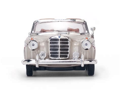 Mercedes-Benz 220 SE Coupe – sunstarmodelcars