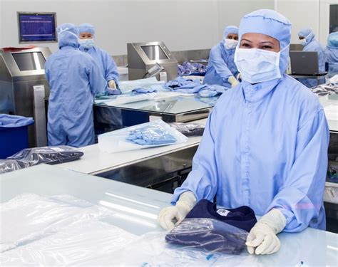 THE IMPORTANCE OF STERILE GOWNING PROCEDURES - Clean Room Garments