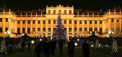 Best Vienna Christmas Markets (2020 Dates and Location)