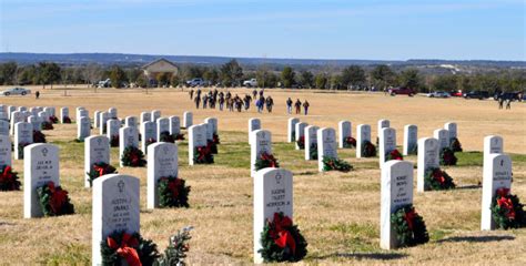 ‘A Good Thing’ Hundreds gather wreaths at veterans’ cemetery | Wreaths ...