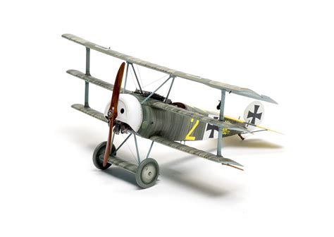 Build review of the Meng Fokker Dr.I Triplane scale model aircraft kit ...