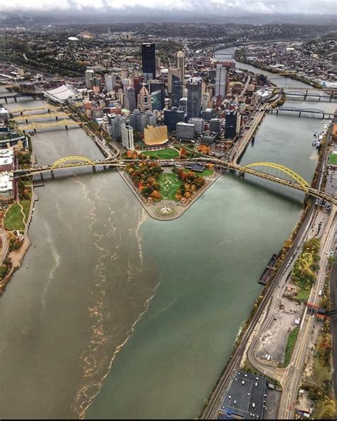 Two rivers merge in Pittsburgh. : r/pics