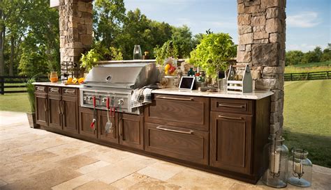 What's Hot: TREX Outdoor Cabinets