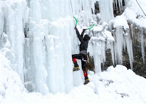 21 Unique Michigan Winter Activities: Sled the Dunes, Visit Frozen ...