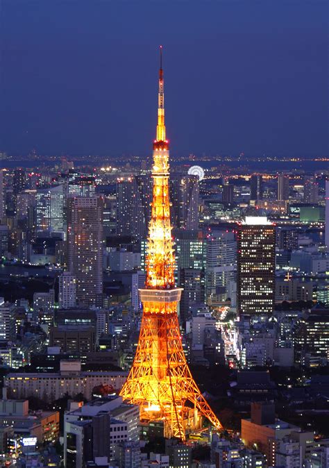 File:Tokyo Tower at night 2.JPG - Wikimedia Commons