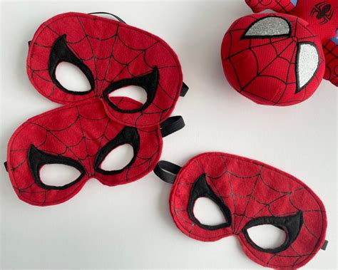 Felt Spider-Man Mask Tutorial + Free Template - In Pursuit of Chic