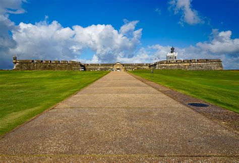 A Guide to Visiting El Morro, the Historic Fort in San Juan, Puerto ...