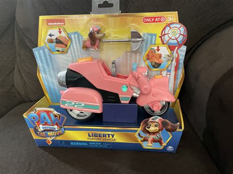 PAW Patrol Liberty’s Movie Toy Car with Collectible Action Figure ...