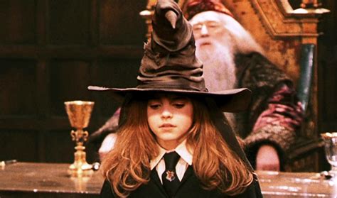 Chi è Minerva McGranitt? Età e storia della professoressa di Hogwarts ...