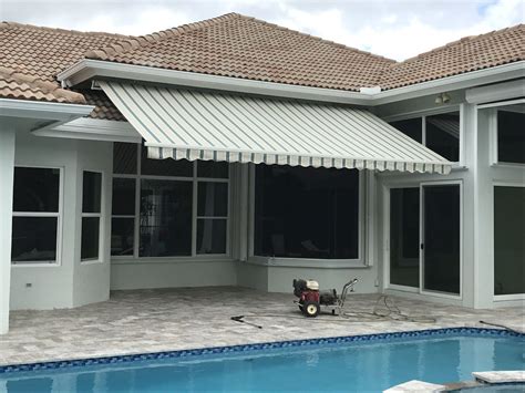 Retractable Awnings – Awning Contractors & Designers, Inc.