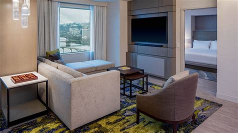 Hotel Near Oregon Convention Center | Hyatt Regency Portland, OR