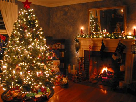 Christmas Tree And Fireplace Wallpapers - Wallpaper Cave